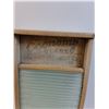 Image 2 : Economy Glass Hardware Co. Vintage Washboard - 12" x 24"