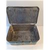Image 2 : Vintage Tin Case 16x10x7" - Missing Handles