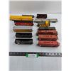 Image 1 : (13) HO Model CP/CN Train Cars (3-Engines, 10-Cars)