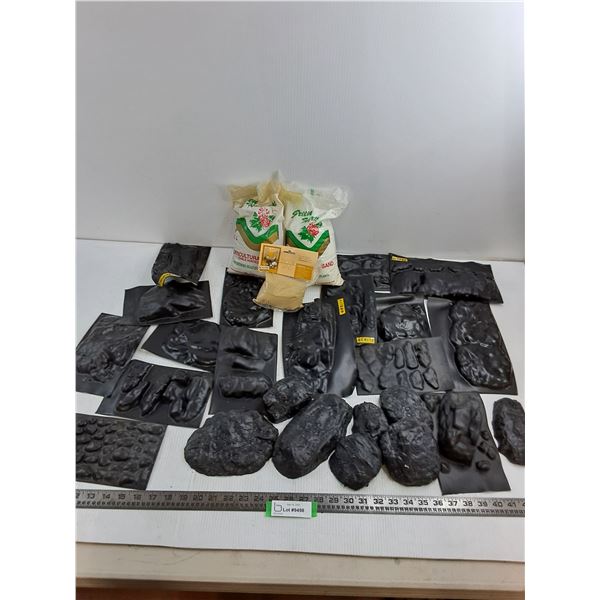 Assorted Rubber Terrain Pieces for Model Train Set Diorama, (3) Bags of Decor Sand - Sealed