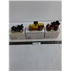Image 1 : (3) Certified Replica Die-Cast Vehicles