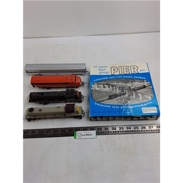 (3) Model Train Engines & 1 Car, 47-Piece HO Pier Set
