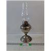 Image 1 : Vintage Kerosene Oil Lamp
