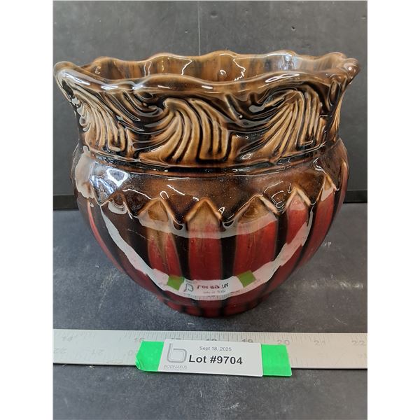 Majolica Jardiniere Vase- 9" x 7"