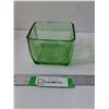 Image 1 : Uranium Criss Cross Square Refrigerator Dish- 4" x 4" x 3"- No Lid