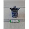 Image 1 : Vintage Enamelware Measuring Cup- ½ Pint