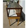 Image 7 : VINTAGE DISPLAY CASE - WOOD AND GLASS, ON STAND