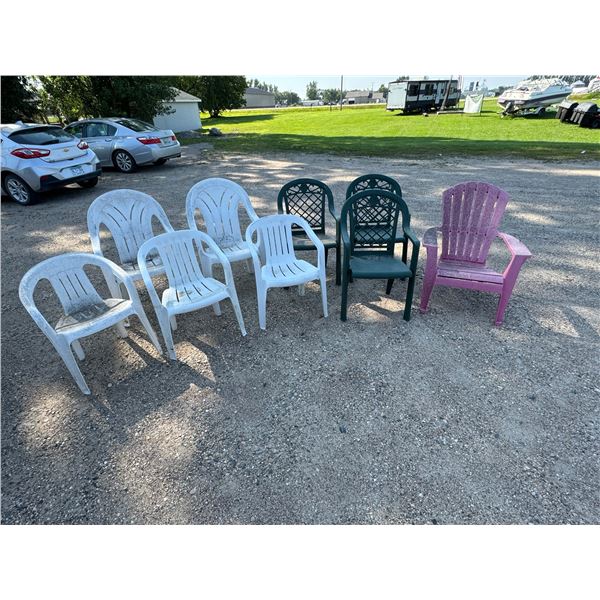 PLASTIC LAWN CHAIRS