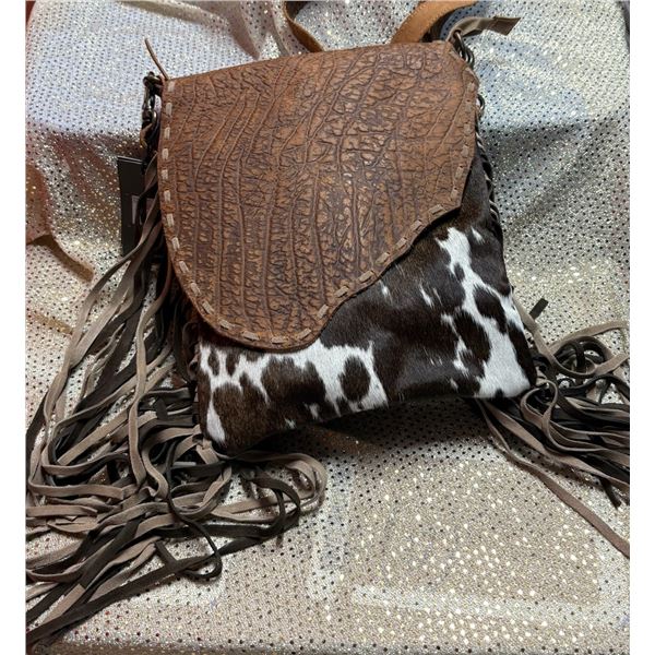 Conceal Cary Black & White over shoulder purse