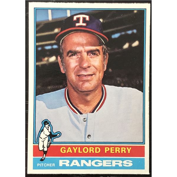 1976 O-PEE-CHEE GAYLORD PERRY (HOF)