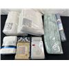 Image 1 : Bathroom Linens and Accessories
