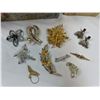 Image 2 : Vintage Costume Jewelry Lot
