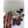 Image 1 : Holiday Wrapping Lot