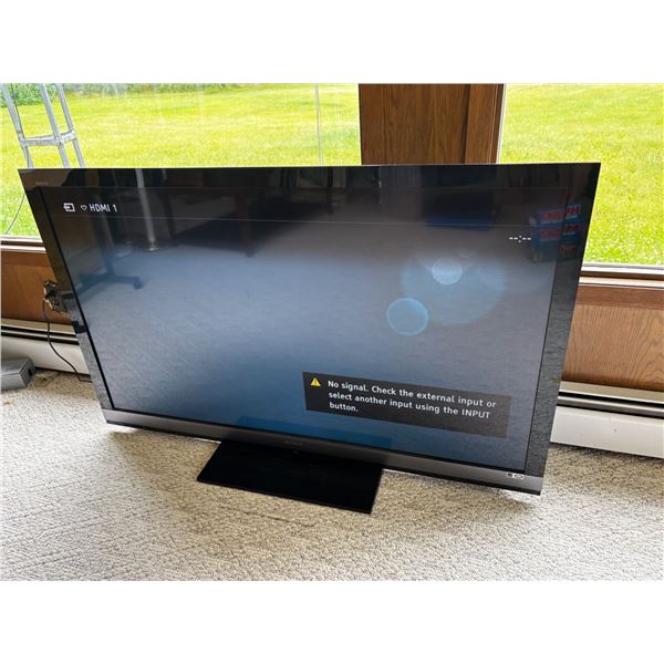Sony 60" LCD Tv with Acessories
