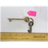 Image 1 : Pair of Brass Keys One Large