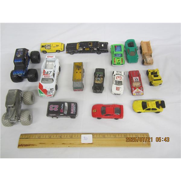 Lot of Loose Hot Wheels Vintage Cars and Trucks
