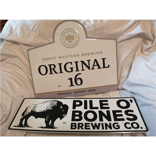 Two beer metal signs