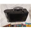 Image 3 : Batman comics and lunchbox