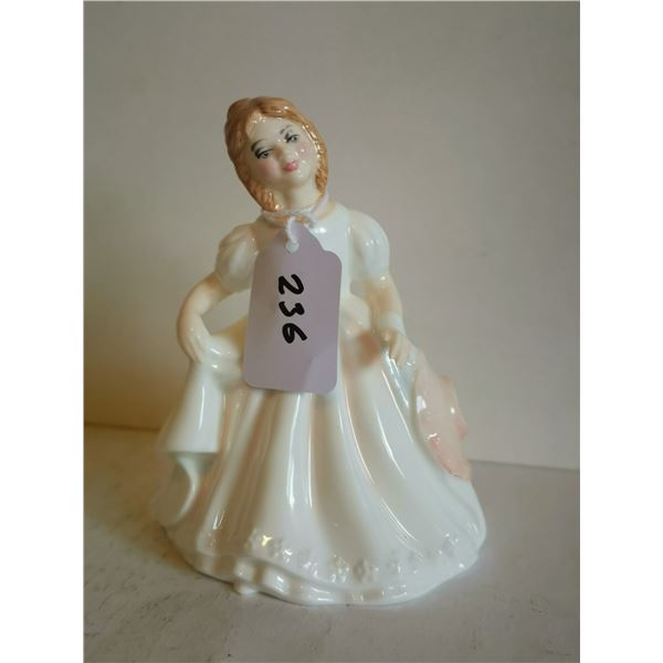 Amanda royal doulton figurine 5" tall