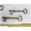 Image 3 : Lot of 4 Antique Skeleton Keys