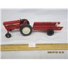 Image 1 : Ertl International Tractor with Manure Spreader Attachment