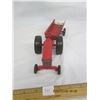Image 3 : Ertl International Tractor with Manure Spreader Attachment