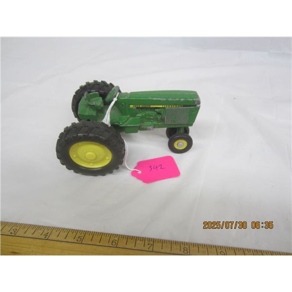 Ertl Vintage John Deer Tractor