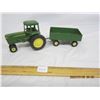 Image 1 : Ertl Vintage John Deer Tractor with Bale Wagon