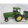 Image 2 : Ertl Vintage John Deer Tractor with Bale Wagon