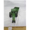 Image 3 : Ertl Vintage John Deer Tractor with Bale Wagon