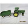 Image 4 : Ertl Vintage John Deer Tractor with Bale Wagon
