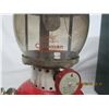 Image 5 : Vintage Red Coleman Lantern with Original Metal Case