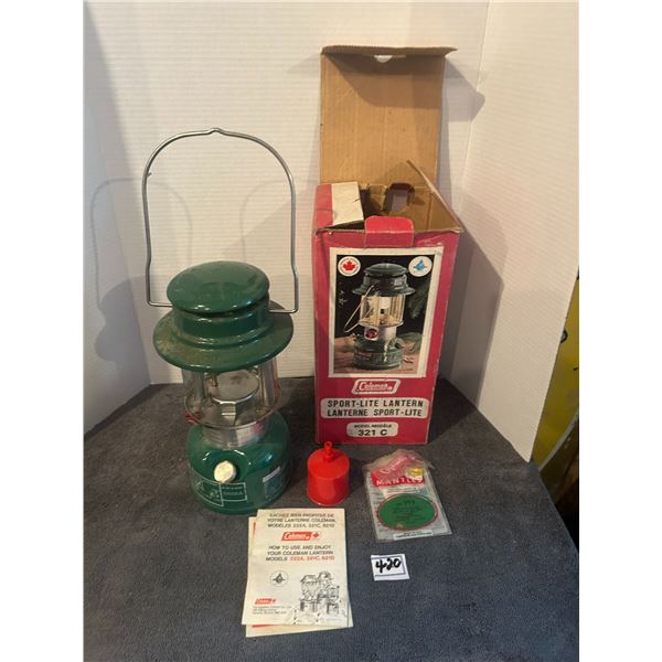 Coleman lantern 321C- original box