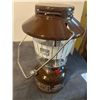 Image 4 : Coleman lantern 521B- like new