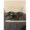 Image 1 : 3 cast frying pans - 2x6" & 1x5"