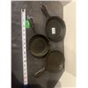 Image 4 : 3 cast frying pans - 2x6" & 1x5"