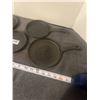 Image 3 : 4 cast frying pans 3x5" & 1x6"