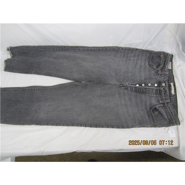 Levi's Premium Button Fly Jeans 31 Waist 30 Leg