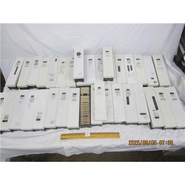 Large Lot of Vintage Slide inCases