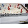 Image 3 : Vintage Munro Canadian Electric Hockey Tabletop Game in Good Condition
