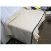 Image 3 : Antique Double Bed White Wool Blanket