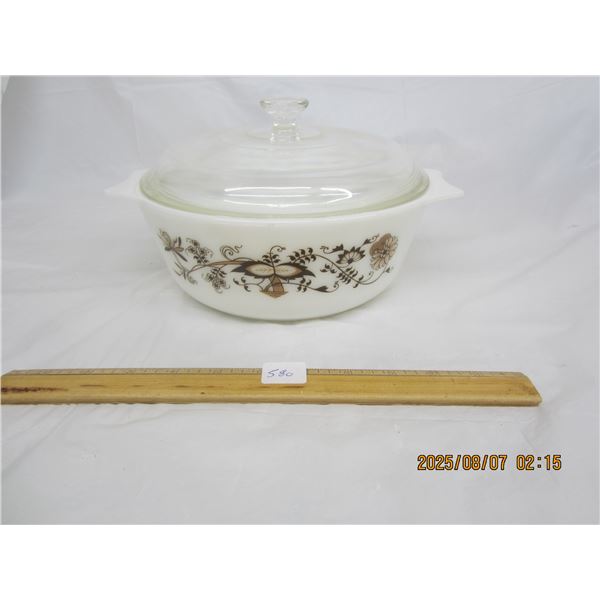 Pyrex Casserole Dish with Lid