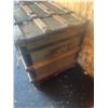 Image 3 : Steamer trunk 34"wx23"hx21"d- nice condition