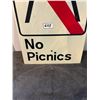 Image 2 : No picnic sign 12x18-metal