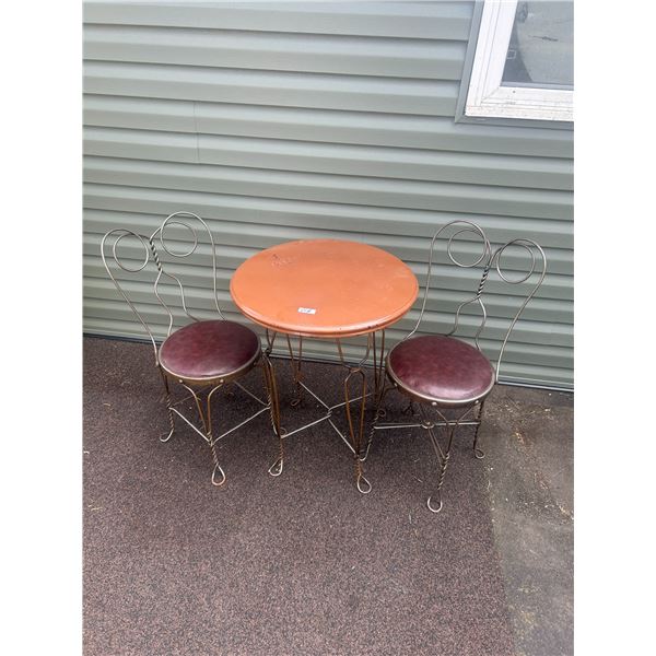 Ice cream parlor table + 2 chairs - wrought iron