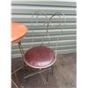 Image 4 : Ice cream parlor table + 2 chairs - wrought iron