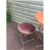 Image 5 : Ice cream parlor table + 2 chairs - wrought iron