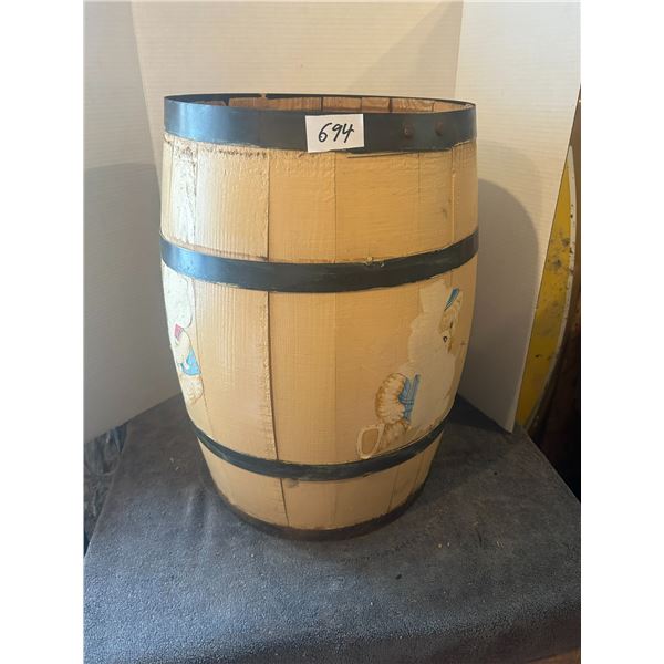 Wooden keg-open top -21'tall