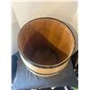 Image 3 : Wooden keg-open top -21'tall