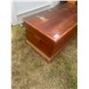 Image 2 : Cedar chest 46"Wx18"Hx20"D